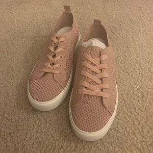 Marc Fisher Sashya knit sneaker